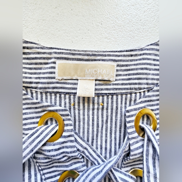 Ladies Michael Kors Linen Blend Stripped Black & White Sleeveless Top Size MED - Picture 3 of 8